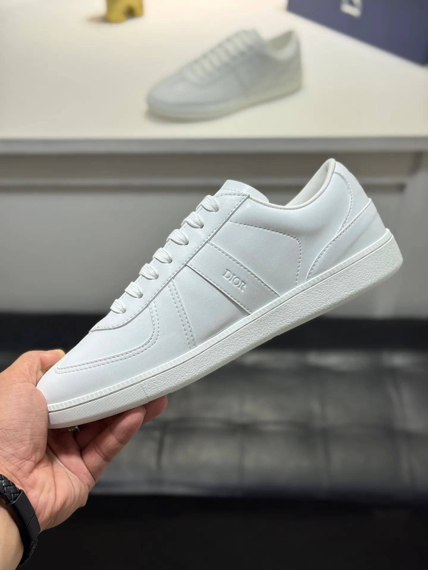 Men's Men's Shoes💰380【New Style】🎠🎠Dior🔍Top Purchasing Agency🇮🇹Di's hot style super popular sneakers are synchronized with the new product counters. The uppers are original Italian imported cowhide, the logo graphics are perfectly reproduced with complex craftsmanship necessary for fashionistas, and the imported soft sheepskin lining is Sole: The original sole is specially provided by the original factory. The exclusive movable molded sole is super comfortable. The original factory follows the order. 🔍🔍Multiple colors are available. You can enter and exit the counter at will. Welcome to compare. A must-have for trendy men. Code number: 38-44 (45 customized